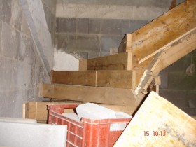 Šalovanie schodiska. armovanie, betonáž terasy